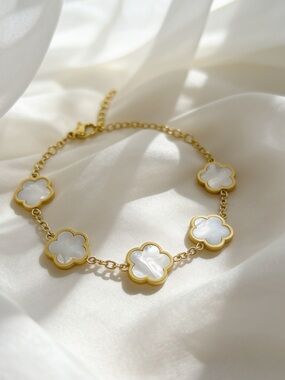 Camille Flower Bracelet in Pearly White Gold tone